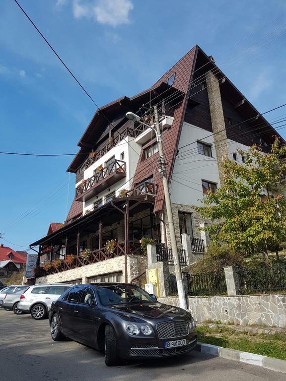 Magic Club Hotell Buşteni Eksteriør bilde